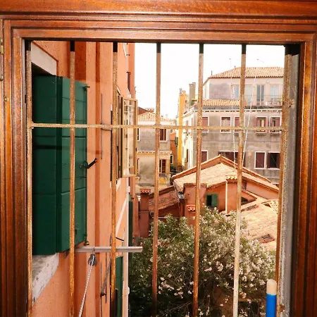 Al Mezzanino, Palazzo Torniello-3